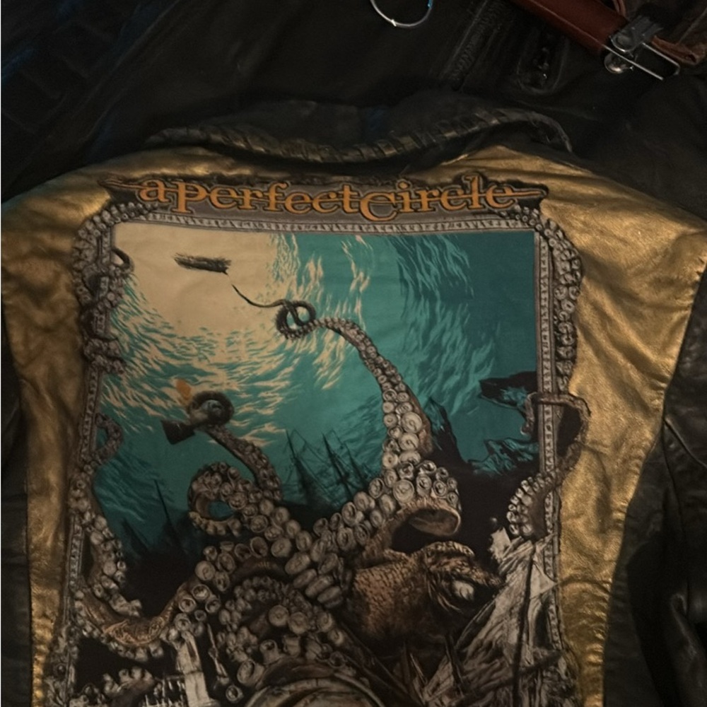 Perfect circle crop custom jacket